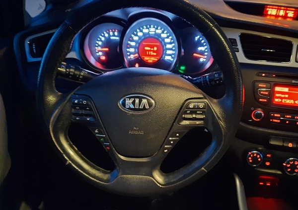 Kia Ceed cena 29000 przebieg: 260000, rok produkcji 2015 z Warszawa małe 352